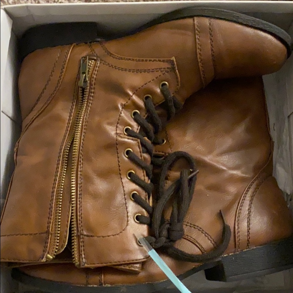 combat boots